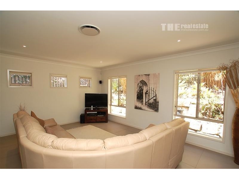 8 Koolang Crescent, Reedy Creek QLD 4227