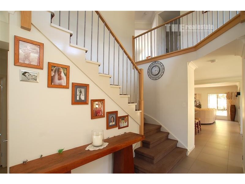 8 Koolang Crescent, Reedy Creek QLD 4227