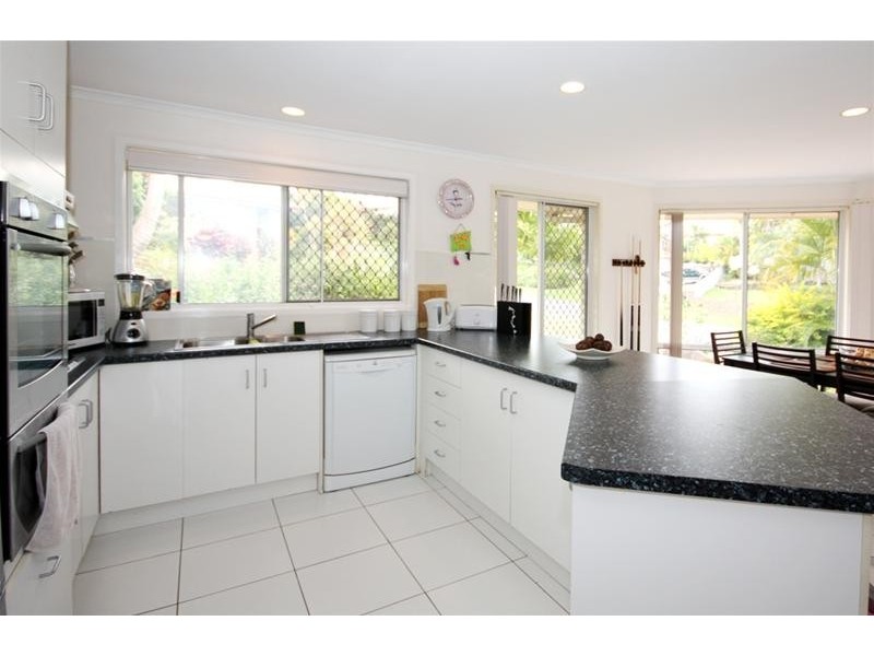 23 Renfrew Drive, Highland Park QLD 4211