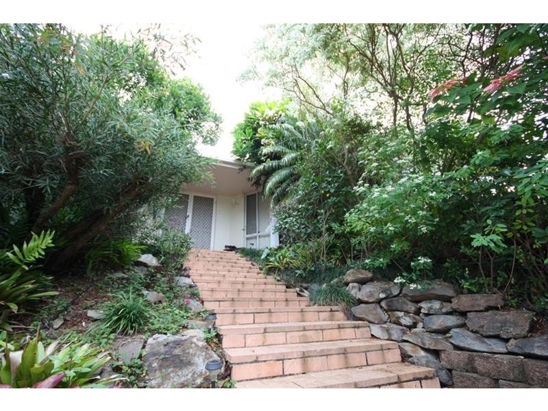 23 Renfrew Drive, Highland Park QLD 4211