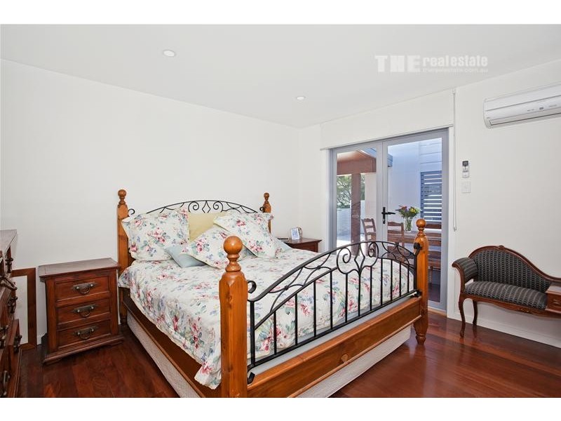 14 Page Parade, Burleigh Heads QLD 4220