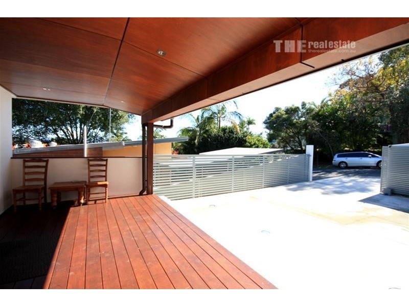 14 Page Parade, Burleigh Heads QLD 4220