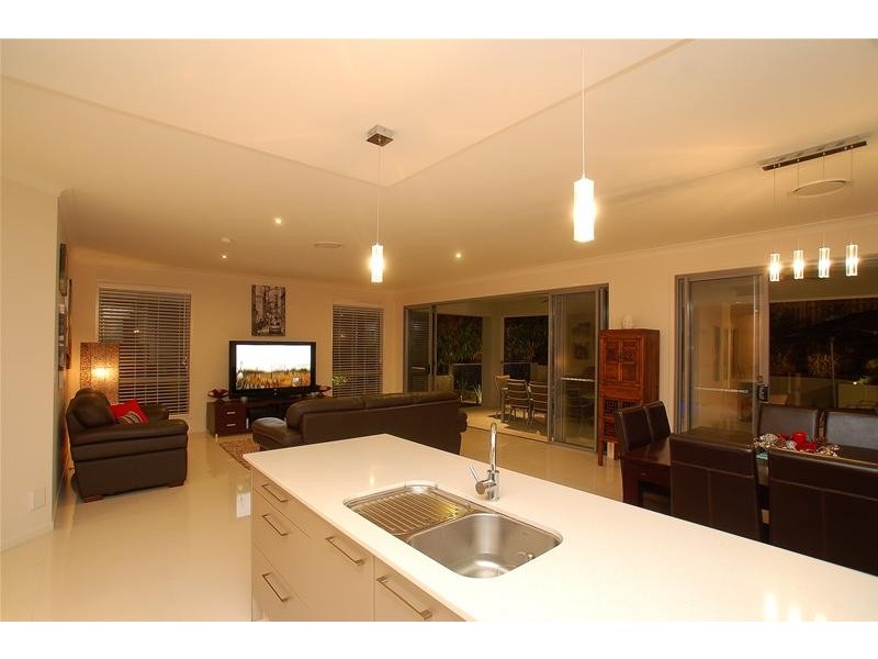 9 Monserrat Court, Reedy Creek QLD 4227