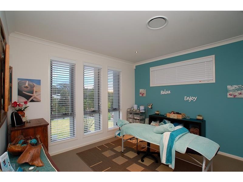 9 Monserrat Court, Reedy Creek QLD 4227