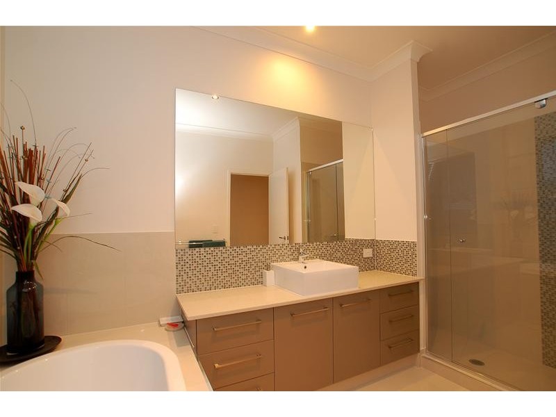 9 Monserrat Court, Reedy Creek QLD 4227