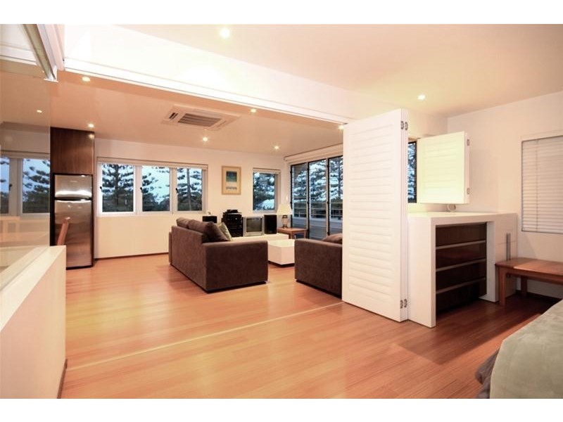 6/1 Third Avenue, Burleigh Heads QLD 4220