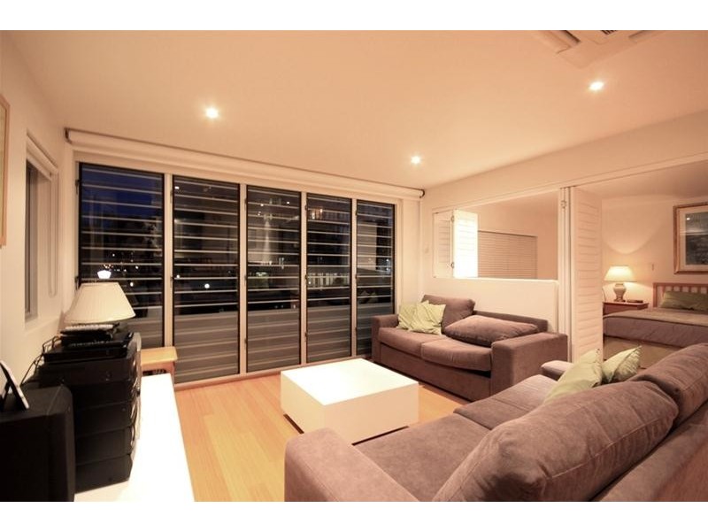 6/1 Third Avenue, Burleigh Heads QLD 4220