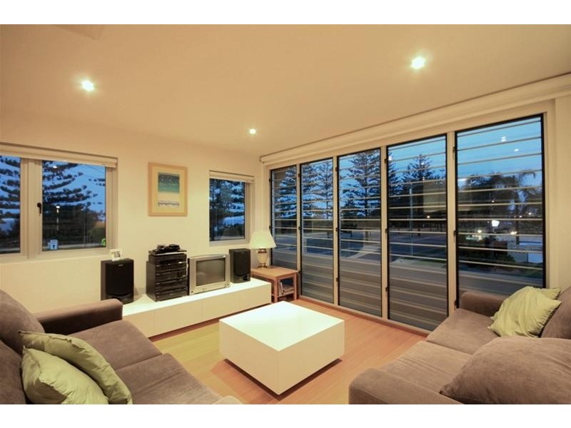 6/1 Third Avenue, Burleigh Heads QLD 4220