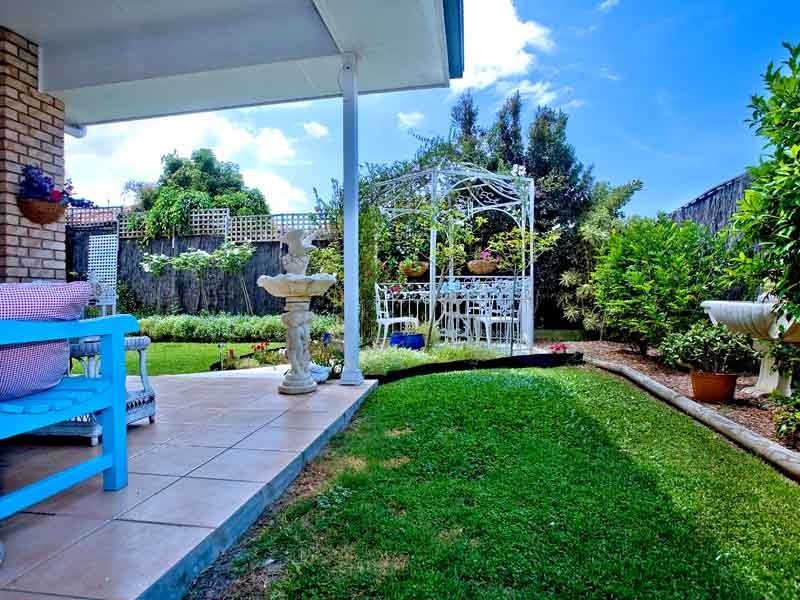 5 Majorca Crescent, Varsity Lakes QLD 4227