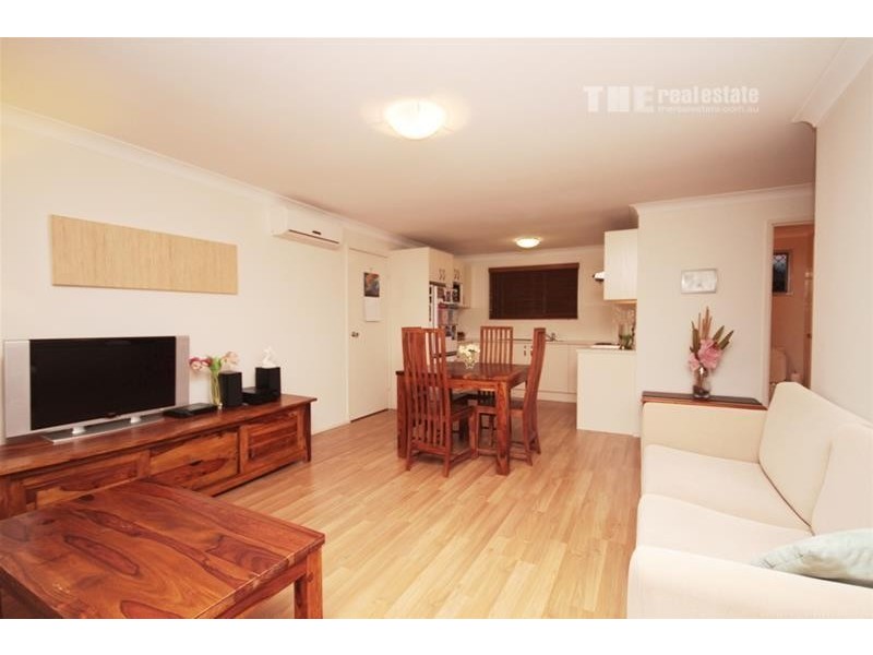 2/7 Macaw Avenue, Miami QLD 4220