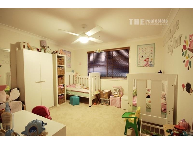 2/7 Macaw Avenue, Miami QLD 4220