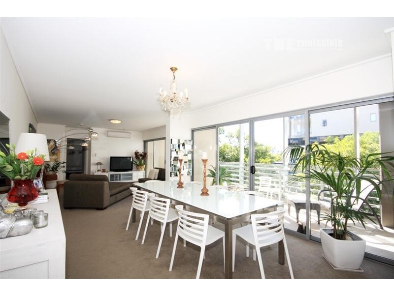 301/11 Sunshine Parade, Miami QLD 4220