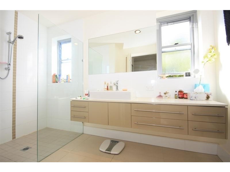 301/11 Sunshine Parade, Miami QLD 4220