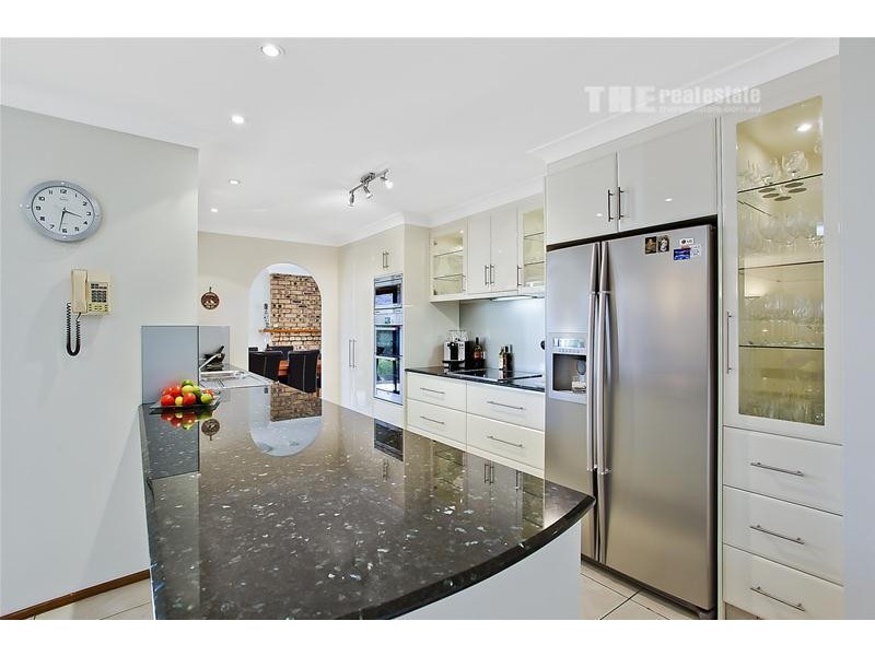 4 Courser Court, Burleigh Waters QLD 4220