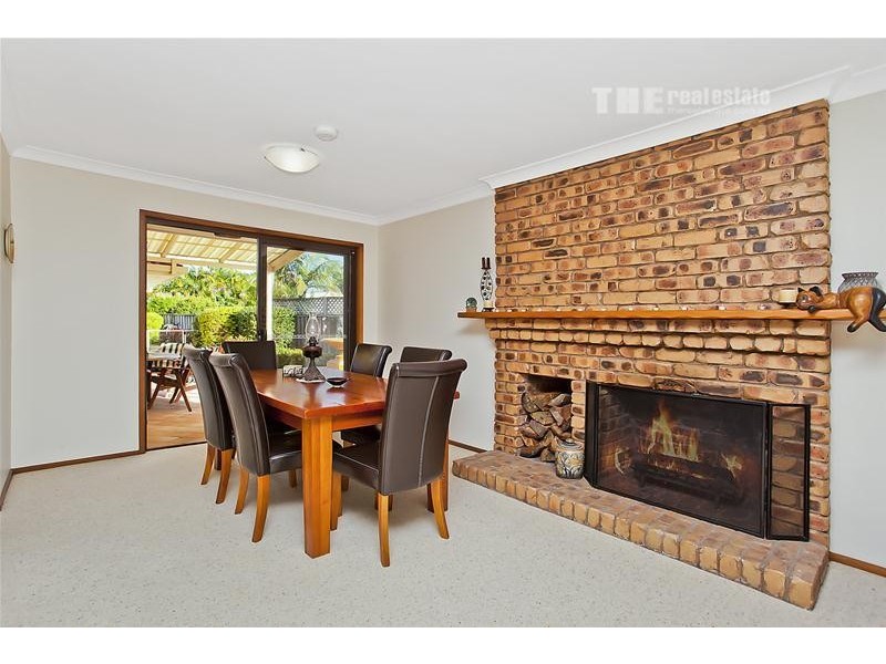 4 Courser Court, Burleigh Waters QLD 4220