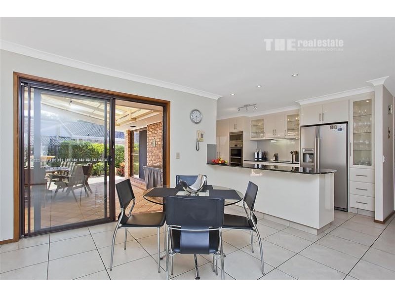 4 Courser Court, Burleigh Waters QLD 4220