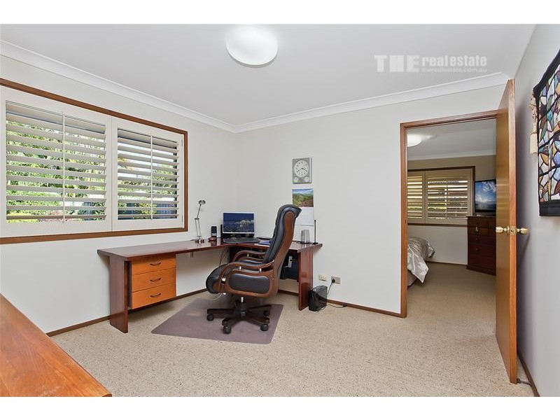 4 Courser Court, Burleigh Waters QLD 4220