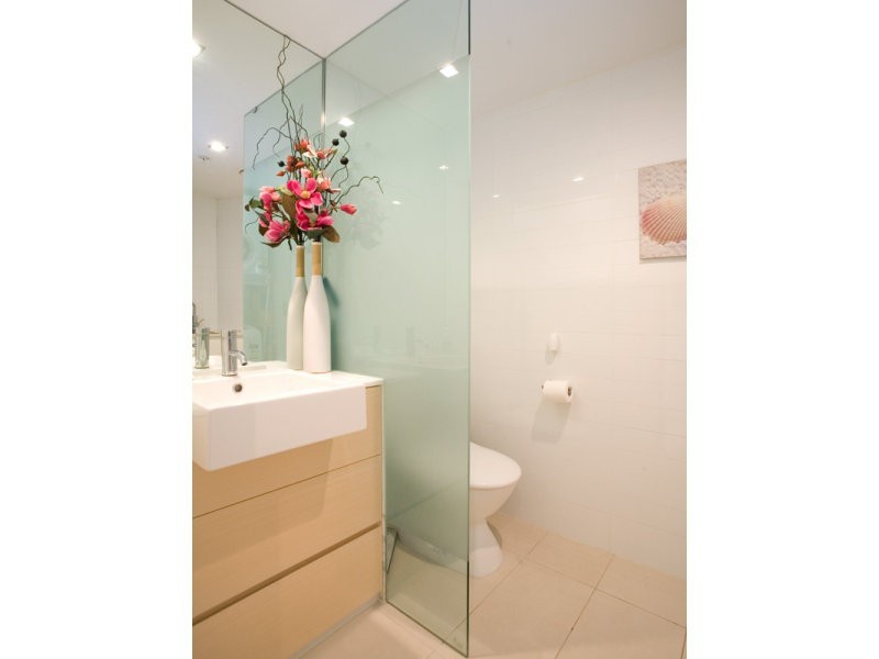 2045/2-14 The Esplanade, Burleigh Heads QLD 4220