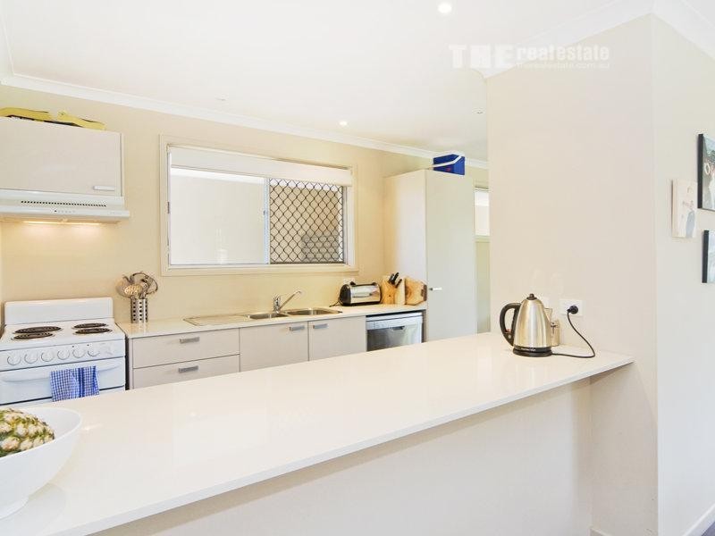 32 Tatha Avenue, Palm Beach QLD 4221