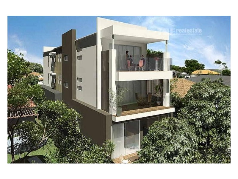 103 Sunshine Parade, Miami QLD 4220