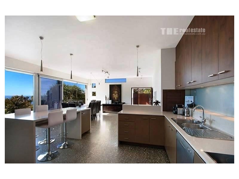 37 West Street, Burleigh Heads QLD 4220