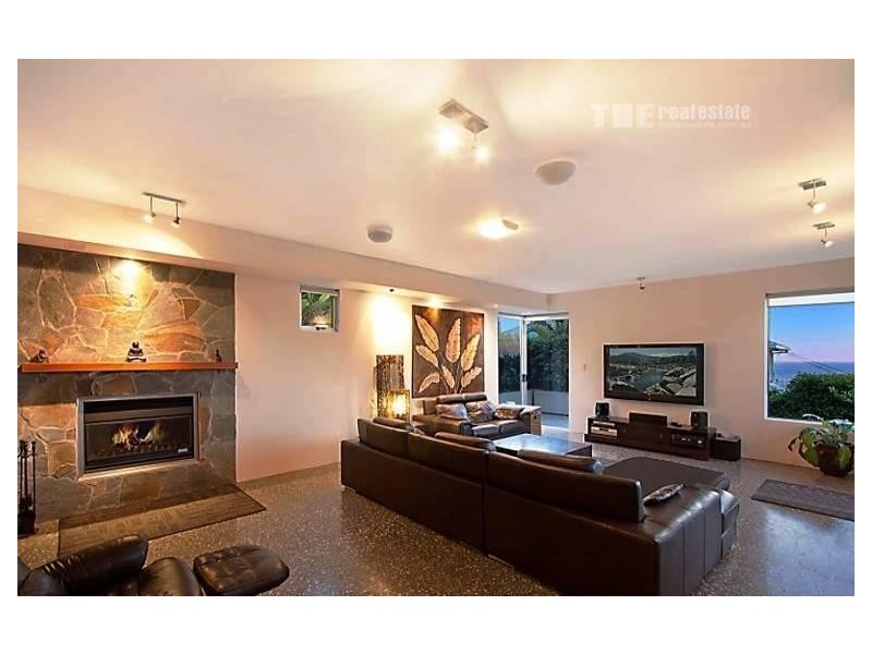 37 West Street, Burleigh Heads QLD 4220