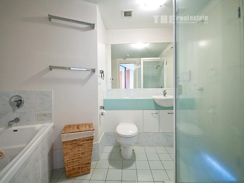 711/32 Surf Parade, Broadbeach QLD 4218