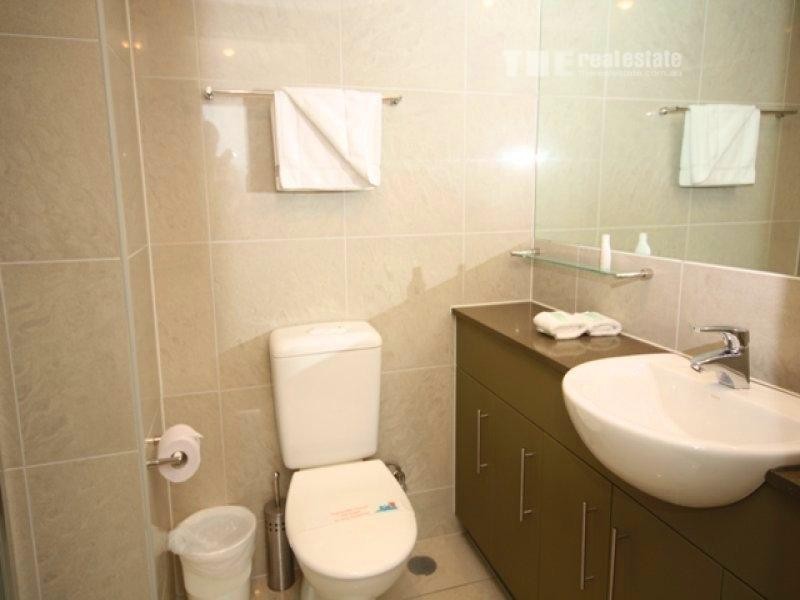 1088/1 ocean Street, Burleigh Heads QLD 4220