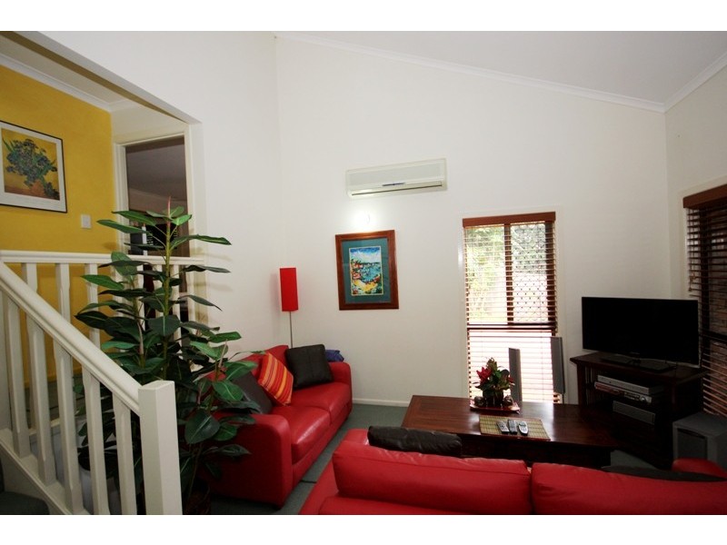 7/4 Madsen Place, Southport QLD 4215