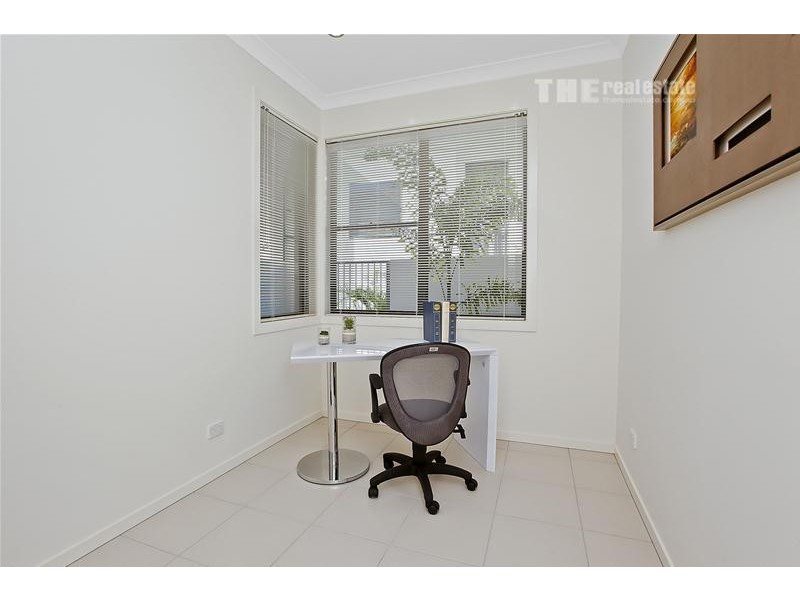 2/22 Andromeda Parade, Robina QLD 4226