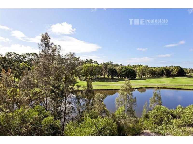 2/22 Andromeda Parade, Robina QLD 4226