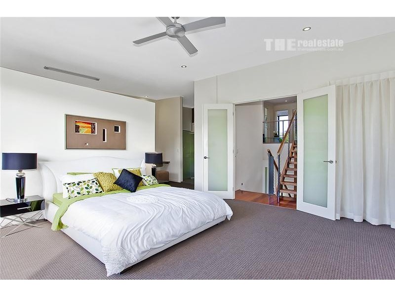 2/22 Andromeda Parade, Robina QLD 4226