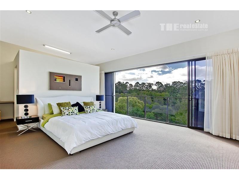 2/22 Andromeda Parade, Robina QLD 4226