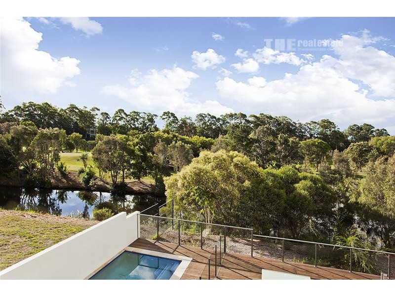 2/22 Andromeda Parade, Robina QLD 4226