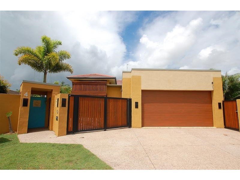 4 Dotterel Drive, Burleigh Waters QLD 4220