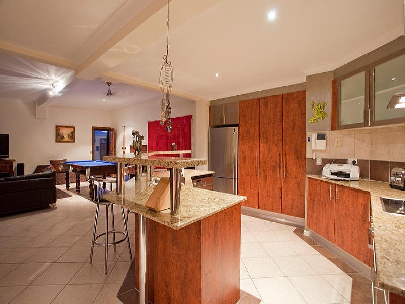 4 Dotterel Drive, Burleigh Waters QLD 4220