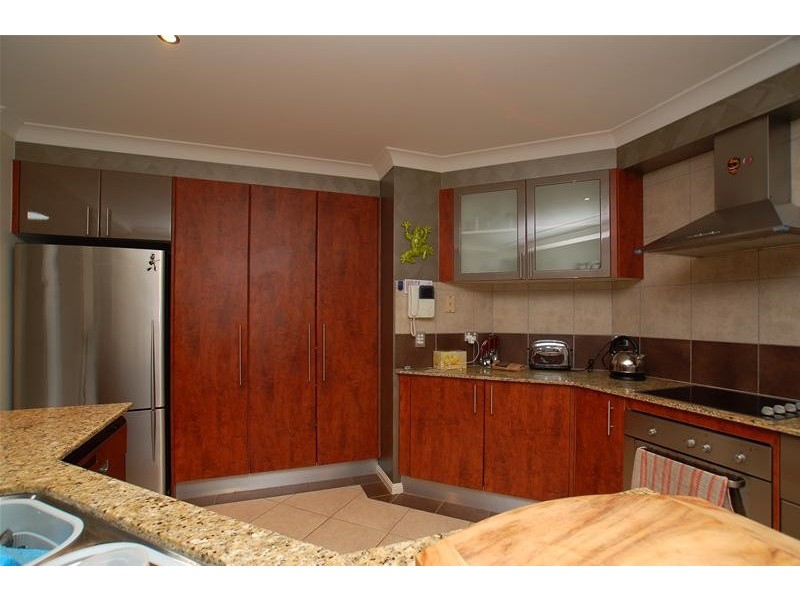 4 Dotterel Drive, Burleigh Waters QLD 4220