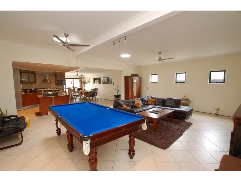 4 Dotterel Drive, Burleigh Waters QLD 4220