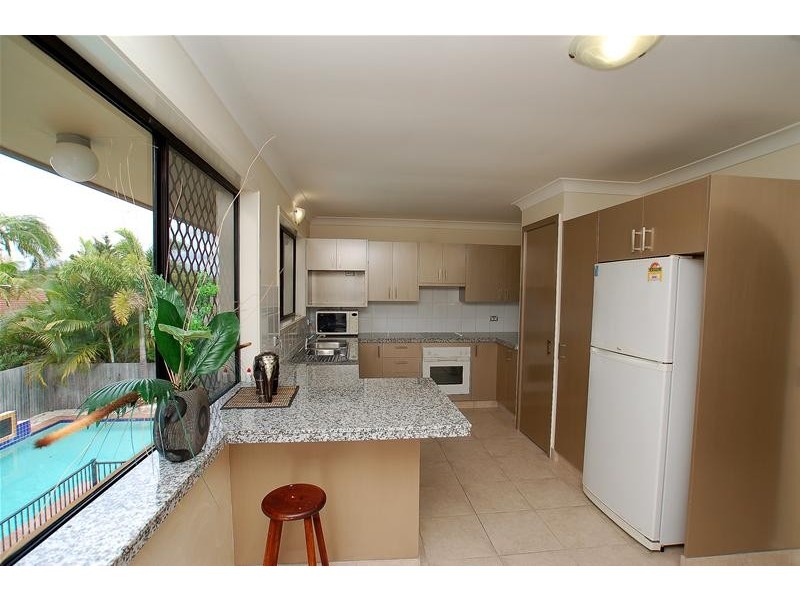 4 Dotterel Drive, Burleigh Waters QLD 4220