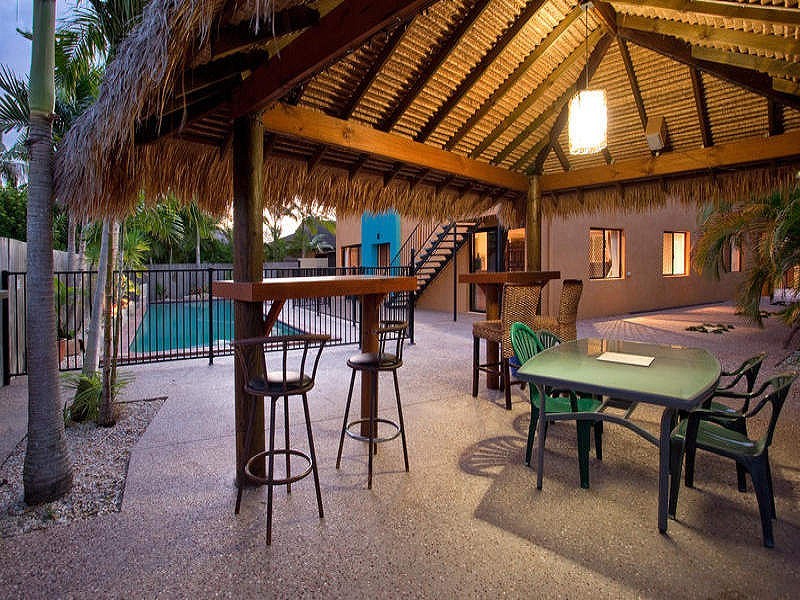 4 Dotterel Drive, Burleigh Waters QLD 4220