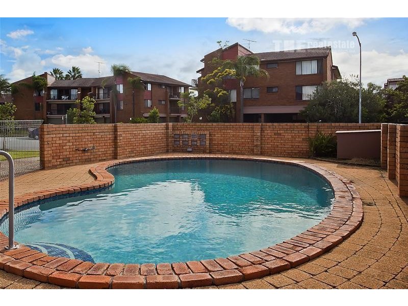 8/12 Duet Drive, Mermaid Waters QLD 4218