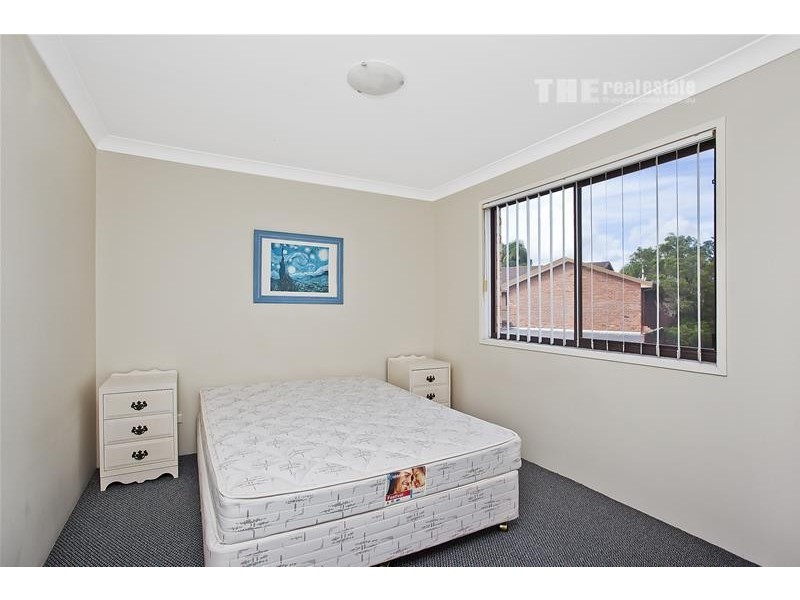 8/12 Duet Drive, Mermaid Waters QLD 4218