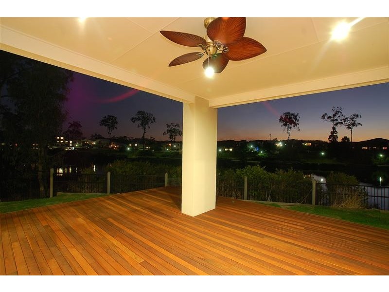 13 Saleya Drive, Varsity Lakes QLD 4227