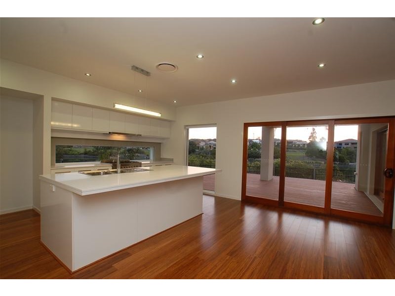 13 Saleya Drive, Varsity Lakes QLD 4227