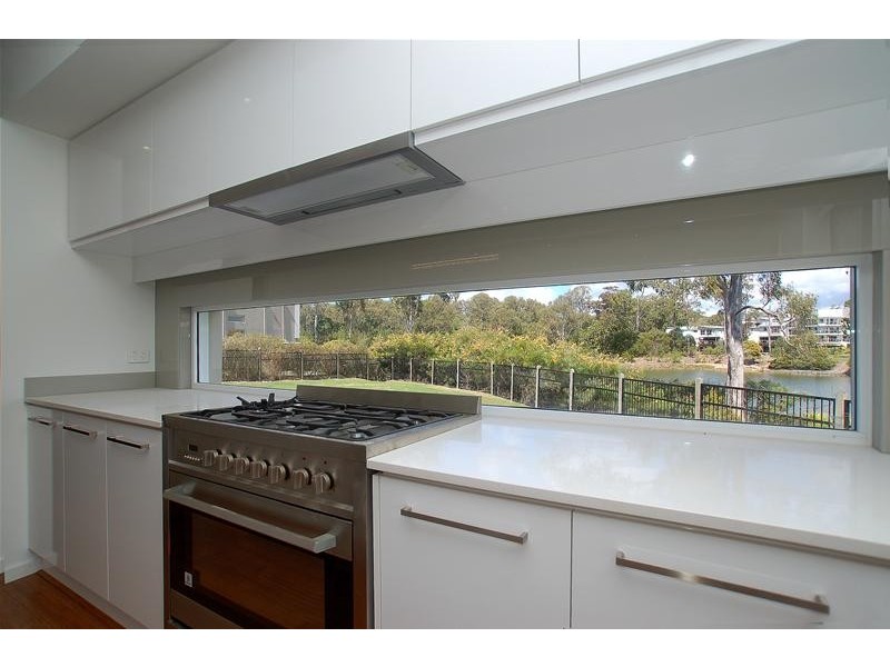 13 Saleya Drive, Varsity Lakes QLD 4227