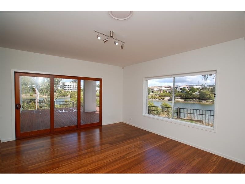 13 Saleya Drive, Varsity Lakes QLD 4227