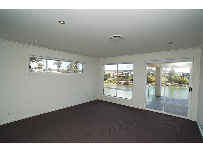 13 Saleya Drive, Varsity Lakes QLD 4227