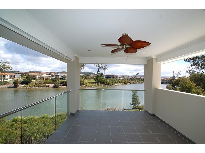 13 Saleya Drive, Varsity Lakes QLD 4227