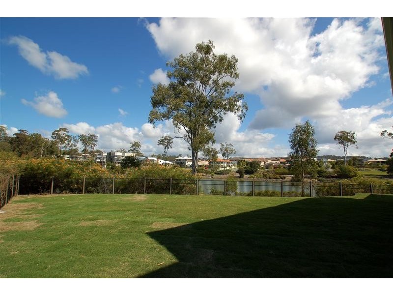 13 Saleya Drive, Varsity Lakes QLD 4227