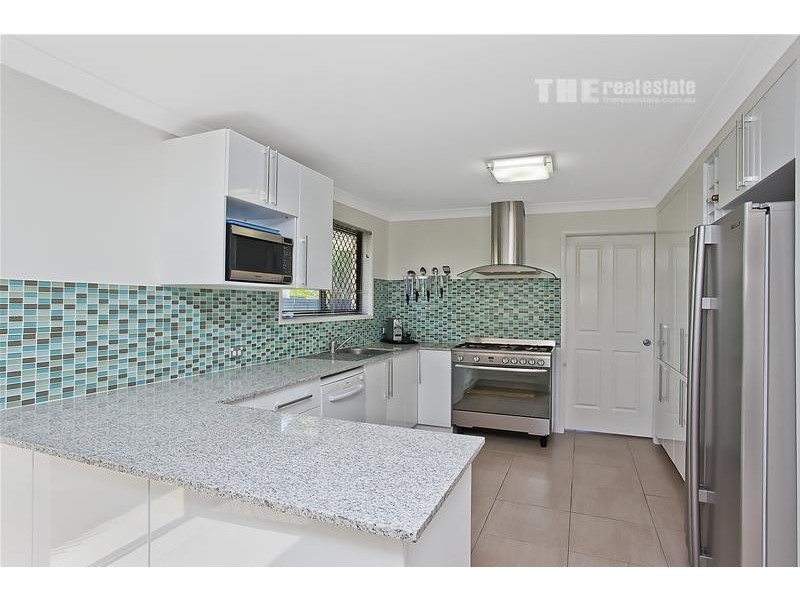 7 Joan Street, Burleigh Waters QLD 4220